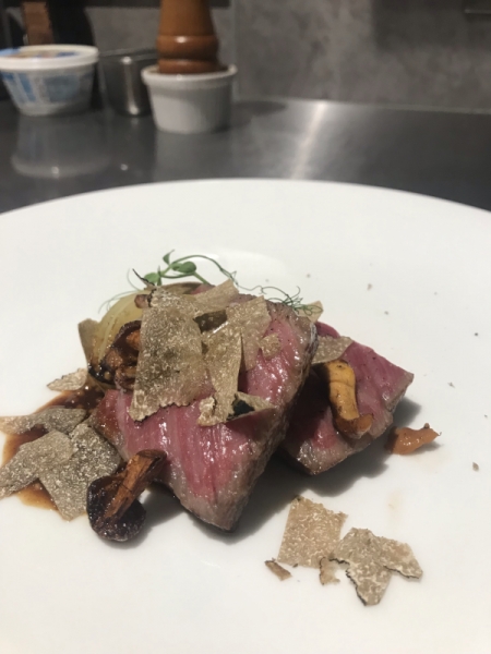 岩手短角和牛の炭焼き